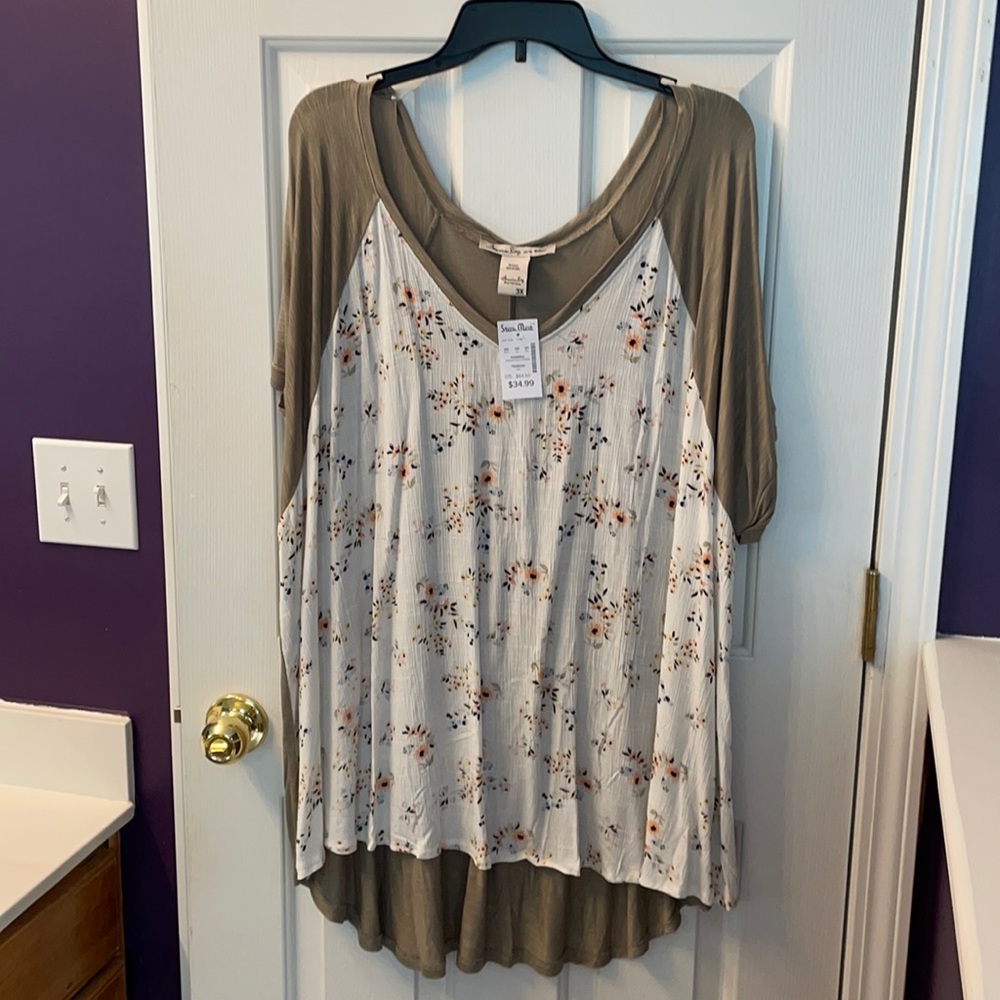 NWTs high low tunic type top by American Rag 3X